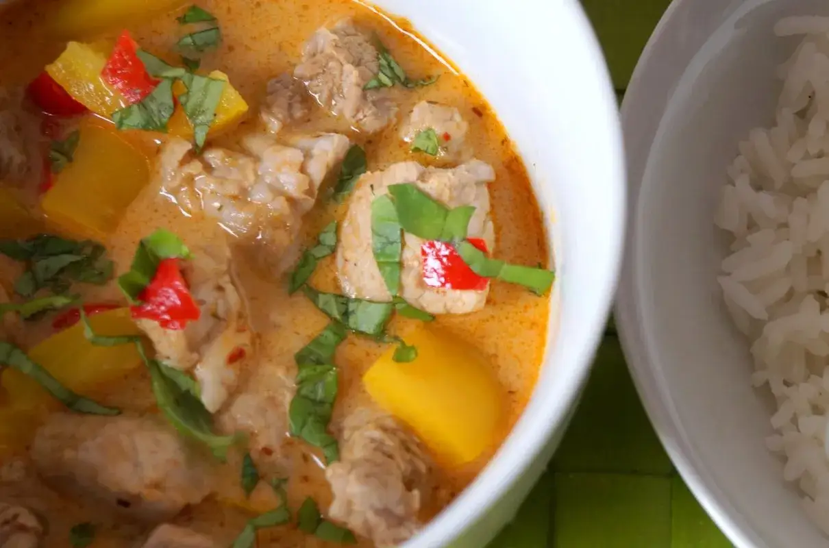 Zdjęcie Pyszna wieprzowina curry: proste przepisy i sekrety smaku