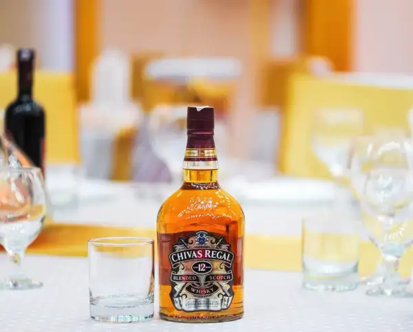 Jakie whisky na wesele - najlepsze marki, które zachwycą gości